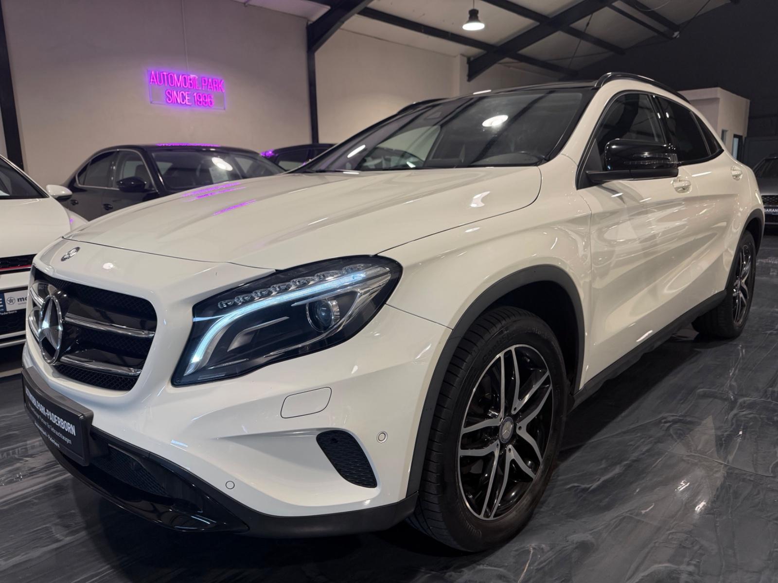 Mercedes-Benz GLA 180 Pano/Teilleder/S.Heft/LED/Automatik/Navi