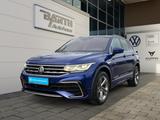 Volkswagen Tiguan 2.0 TSI R-Line 4-Motion+PANO+AHK+MATRIX+A - Volkswagen Tiguan mit Benzin-Antrieb: Geländewagen, Automatik, 2.0