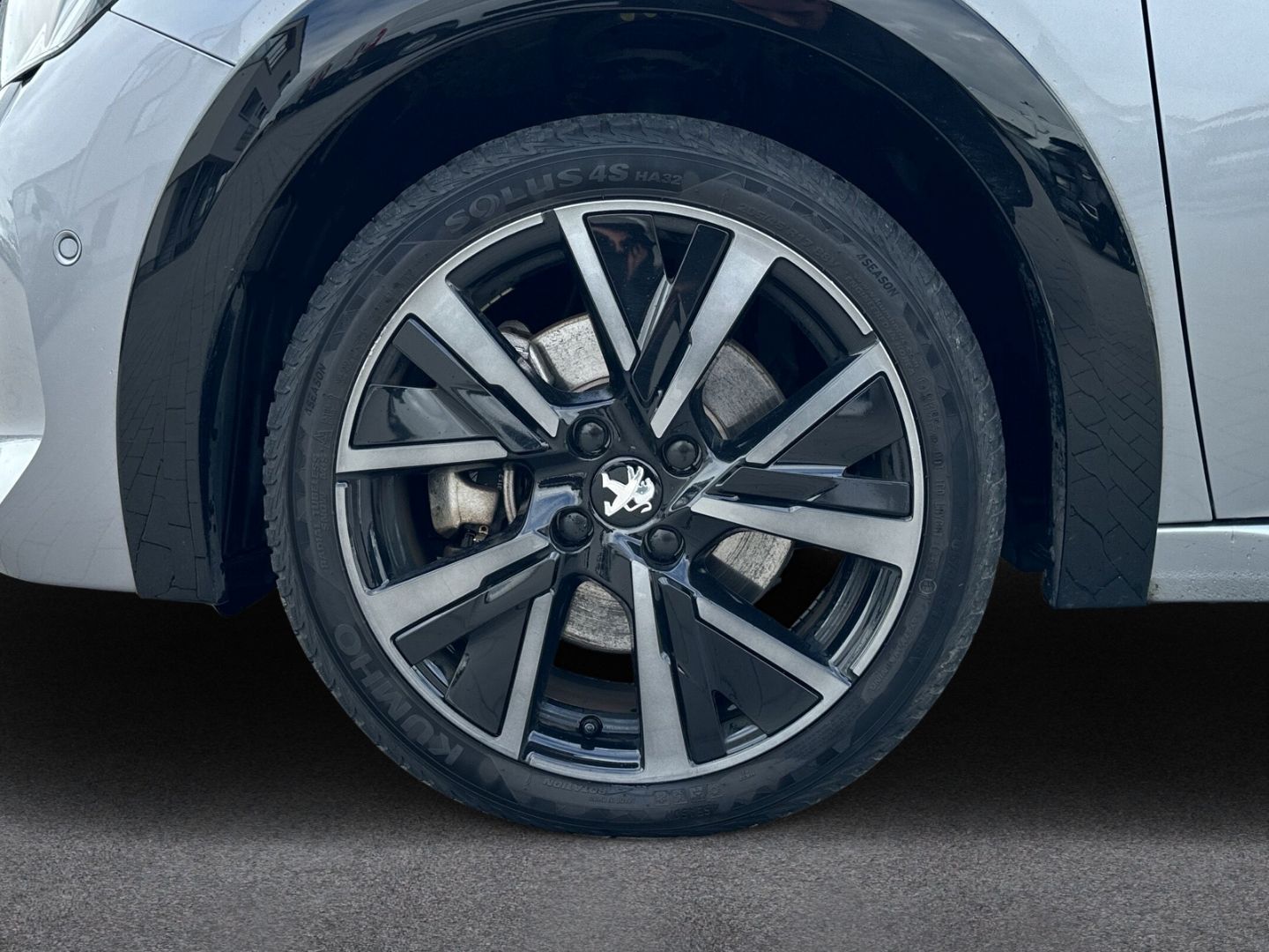 Fahrzeugabbildung Peugeot 208 e- GT Elektromotor 136 *Navi*Kamera*Sitzheiz