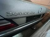 Mercedes-Benz CE 300 - 24 - silberne Mercedes-Benz CE 300