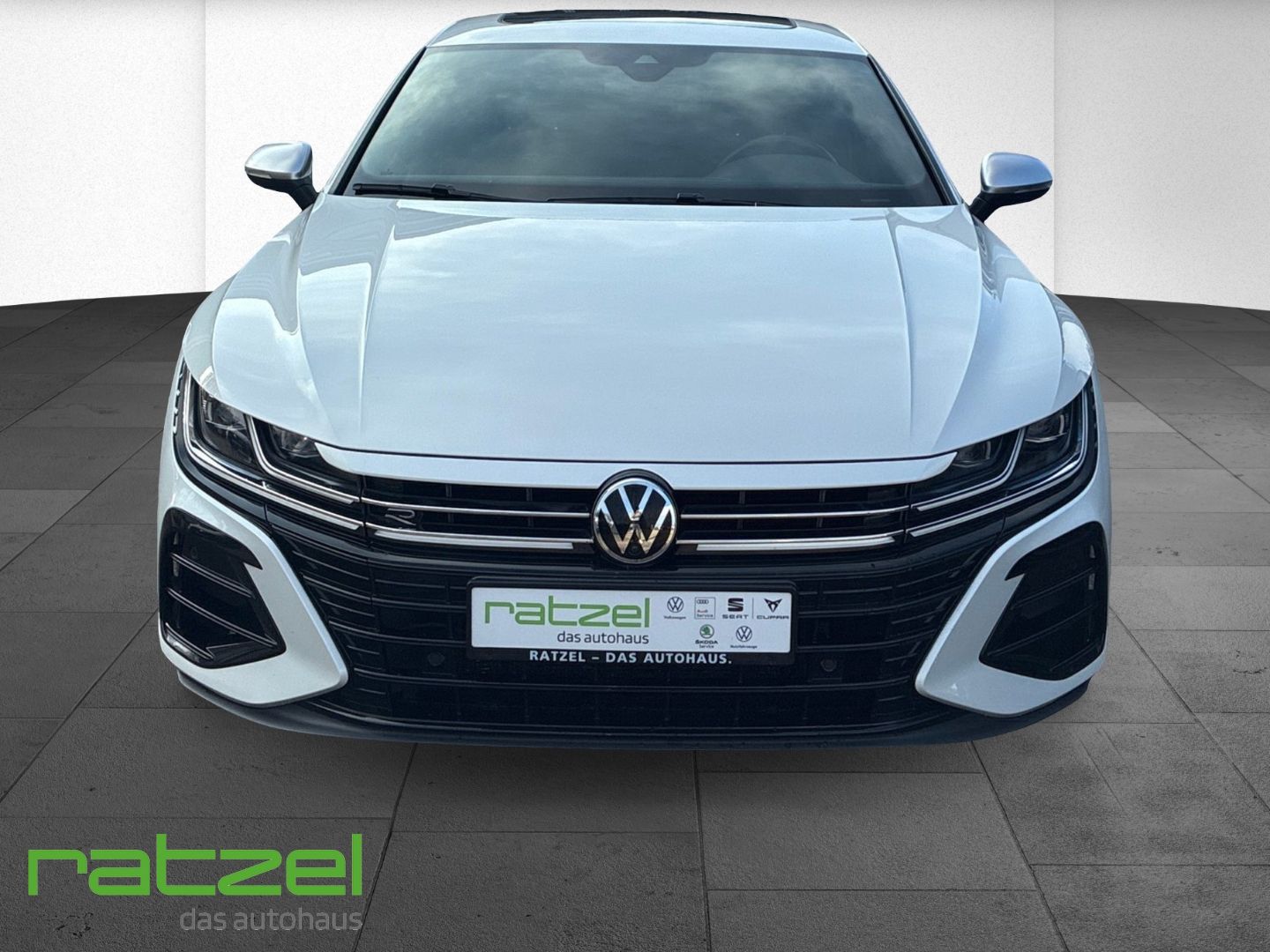 Fahrzeugabbildung Volkswagen Arteon Shooting Brake 2.0 TSI R 4Motion Panodach