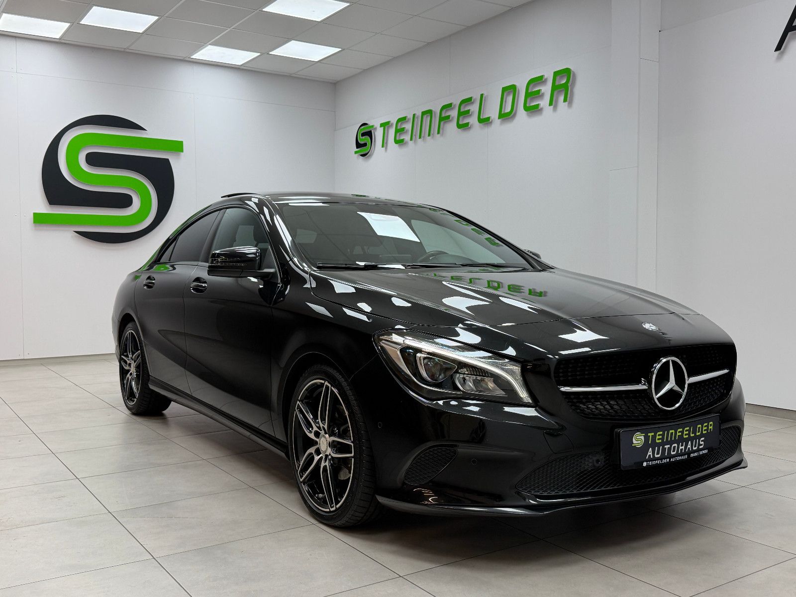 MERCEDES-BENZ CLA 220 CDI / d PANORAMA / KAMERA / TEMPOMAT
