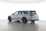 Volkswagen Passat Variant 2.0 TDI DSG 4MOTION R-Line | AHK - VW Passat Variant Gebrauchtwagen in München