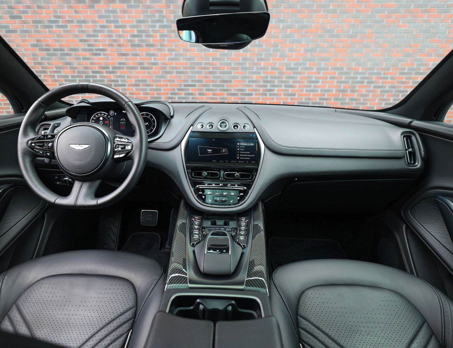 Aston Martin DBX 4.0 V8 | Pano - Scheckheft imagem 3