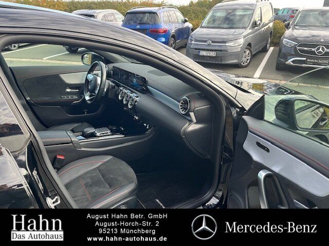 Fahrzeugabbildung Mercedes-Benz CLA 250 4M Shooting Brake AMG/NIGHT/LED/PANO/..