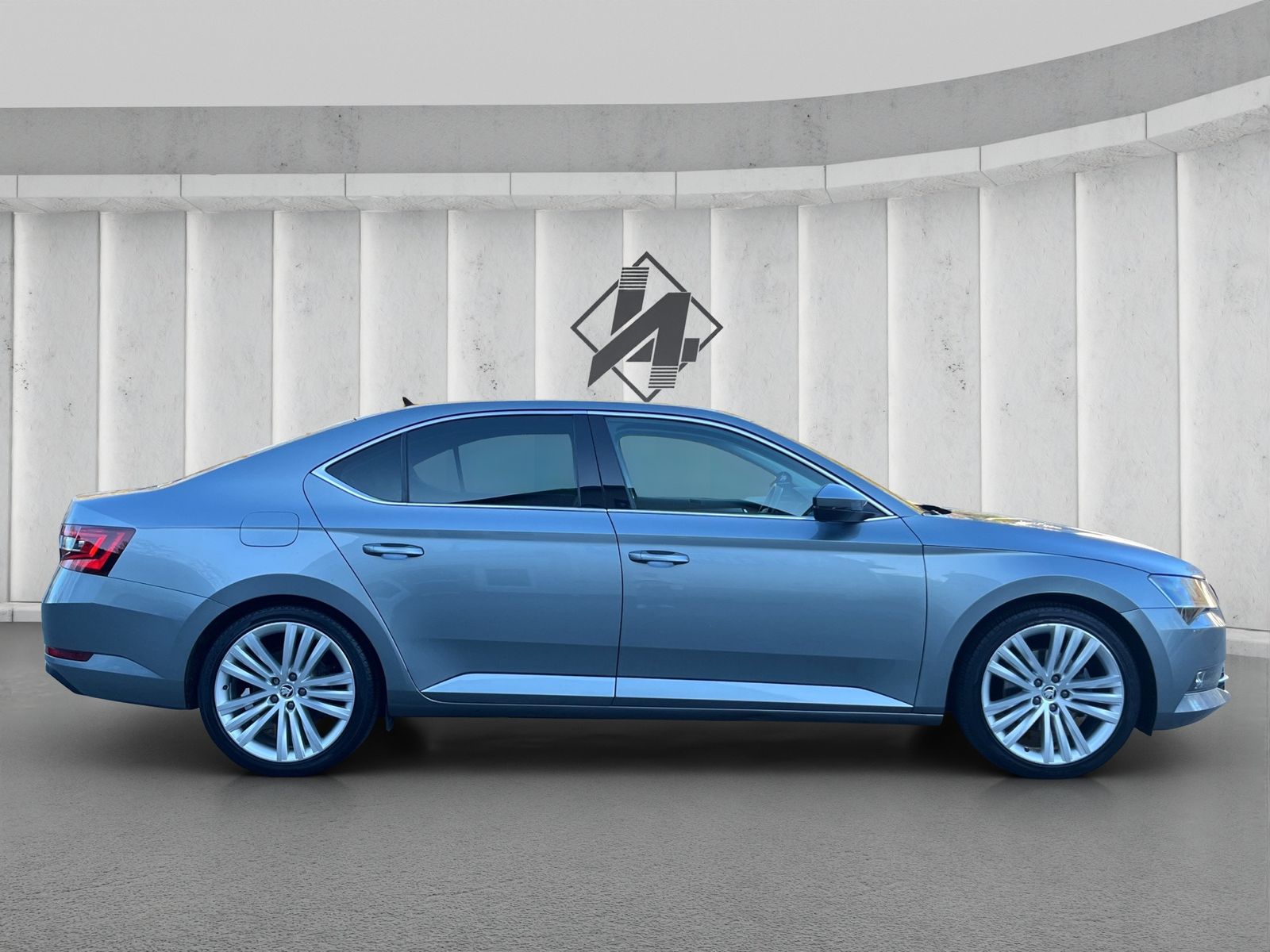 Fahrzeugabbildung SKODA Superb 2.0 TDI*DSG*SHZ*PDC*AHK*Navi*Leder*