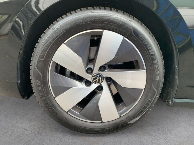 Passat Variant 2.0 TDI DSG ELEGANCE AHK+IQ.LIGHT