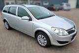 Opel Astra - Opel Astra aus 2009 mit Diesel-Antrieb: Kombi