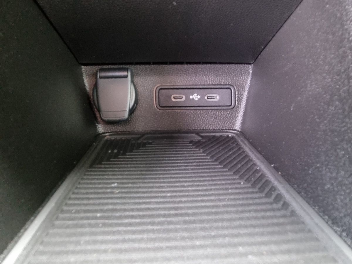 Fahrzeugabbildung Renault R 4 E-Tech elektrisch Evolution 150 Comfort Rang