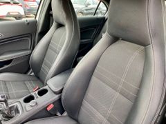 Fahrzeugabbildung Mercedes-Benz A 200 Urban KLIMA SHZ KAMERA PDC AHK ALLWETTER