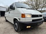 Volkswagen T4 Caravelle 2.5 lang - Volkswagen T4 mit Benzin-Antrieb: 2.5