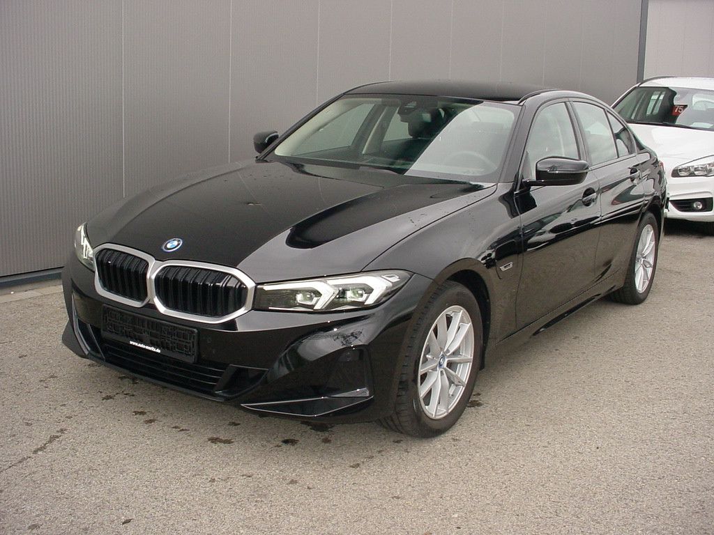 BMW 320E *Curved Display*PDC*Navi*LED
