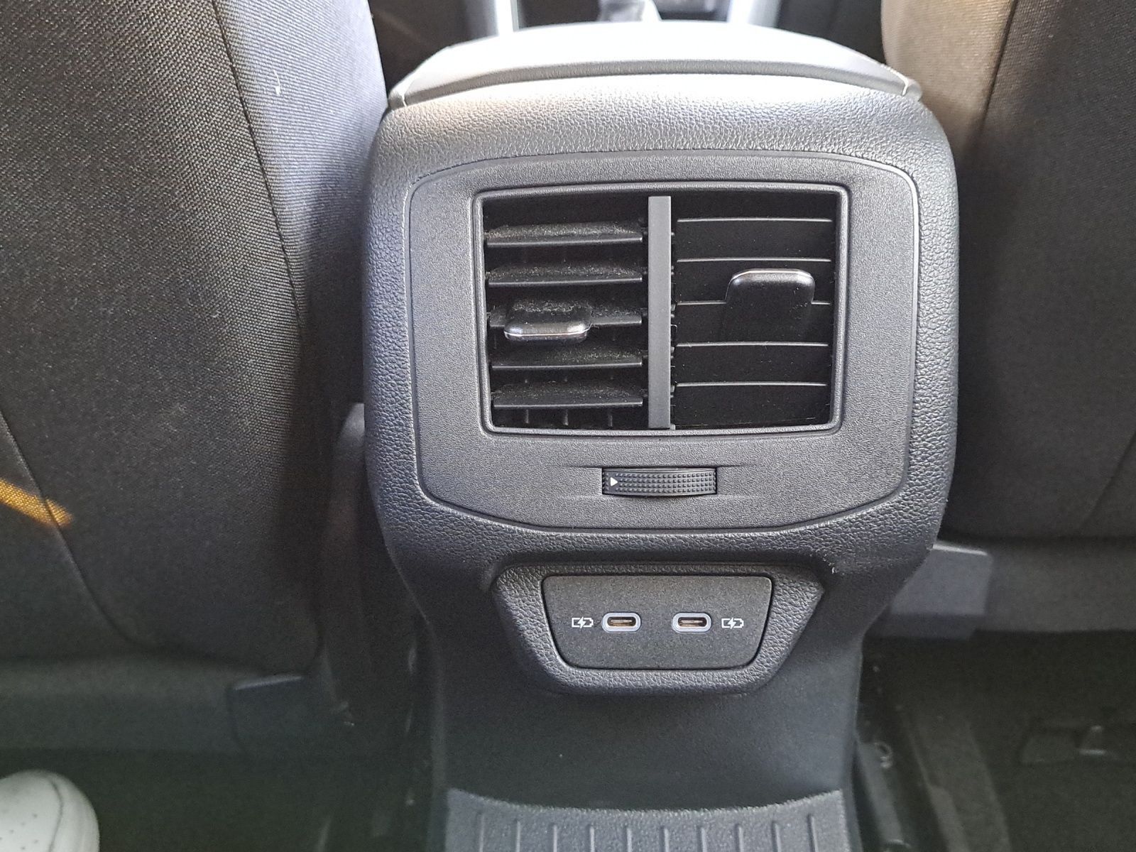Volkswagen T-Roc - Bild 16