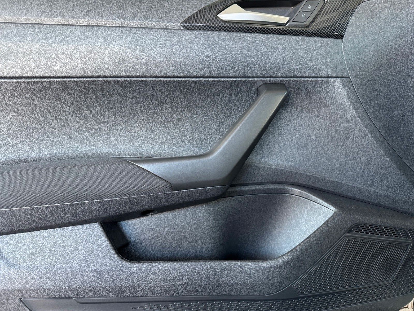 Fahrzeugabbildung Volkswagen Taigo Life 1.0 TSI