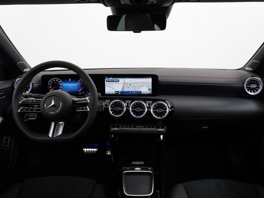 Mercedes-Benz CLA 180 Shooting Brake Star Edition AMG Line | P