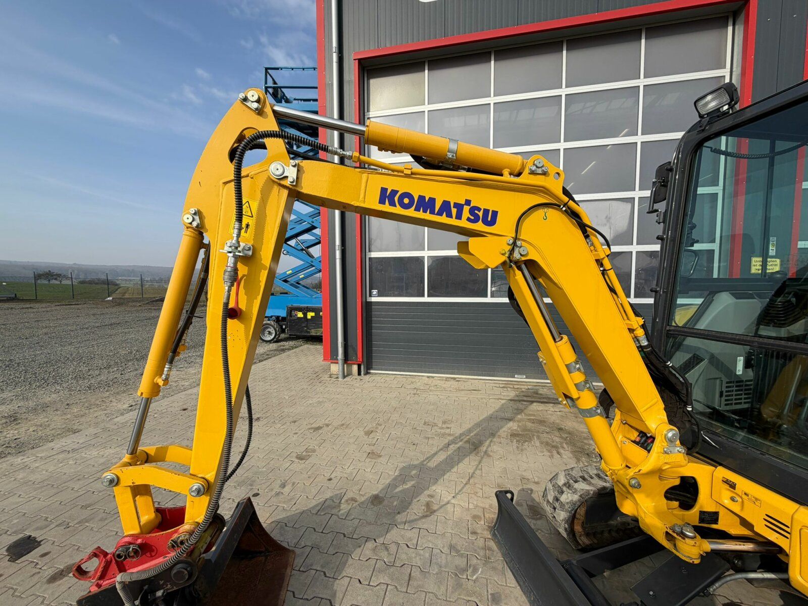 Fahrzeugabbildung Komatsu PC 24 MR-5 (471h)