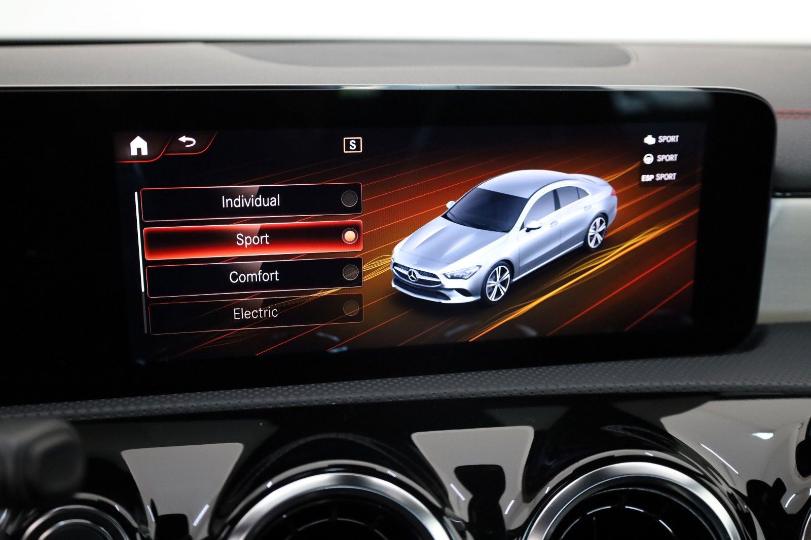 Fahrzeugabbildung Mercedes-Benz CLA 250 e, AMG-line,T.Leder,Navi,LED,CarPlay,AHK