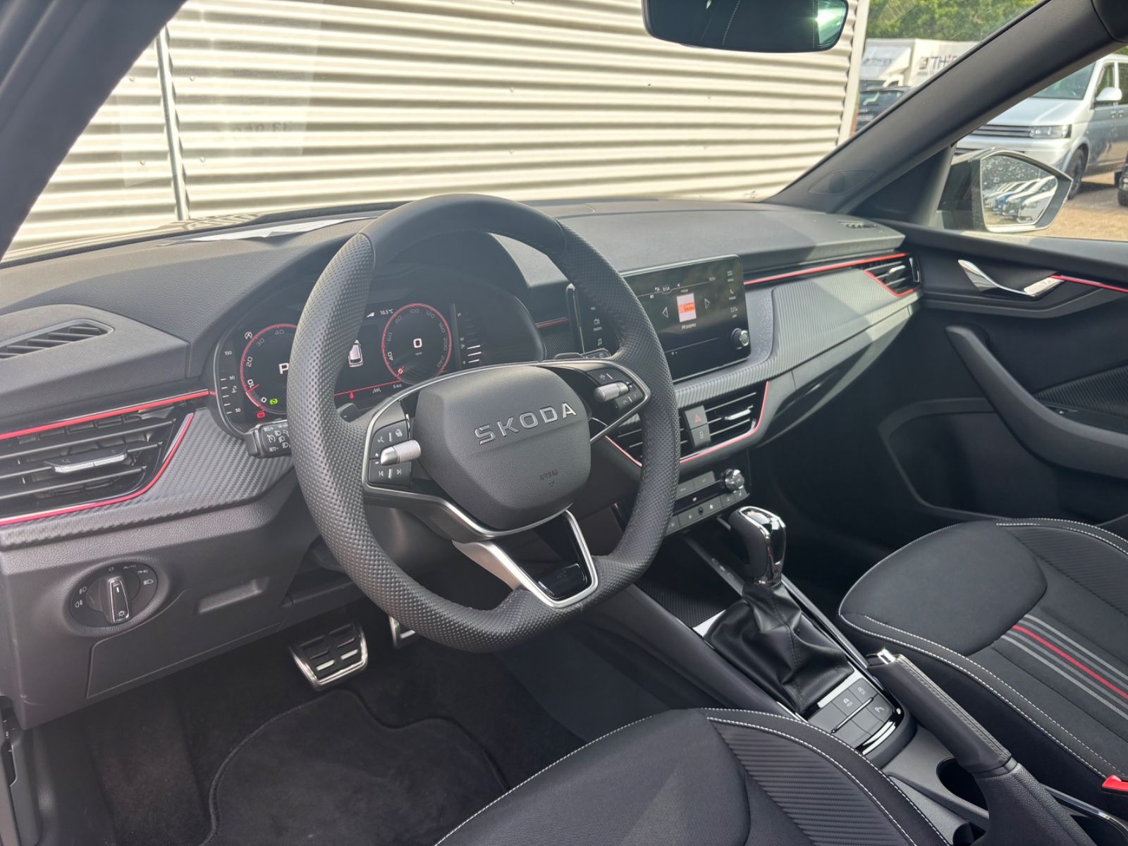 Fahrzeugabbildung SKODA Kamiq 1.5 TSI Monte Carlo Kamera Shz