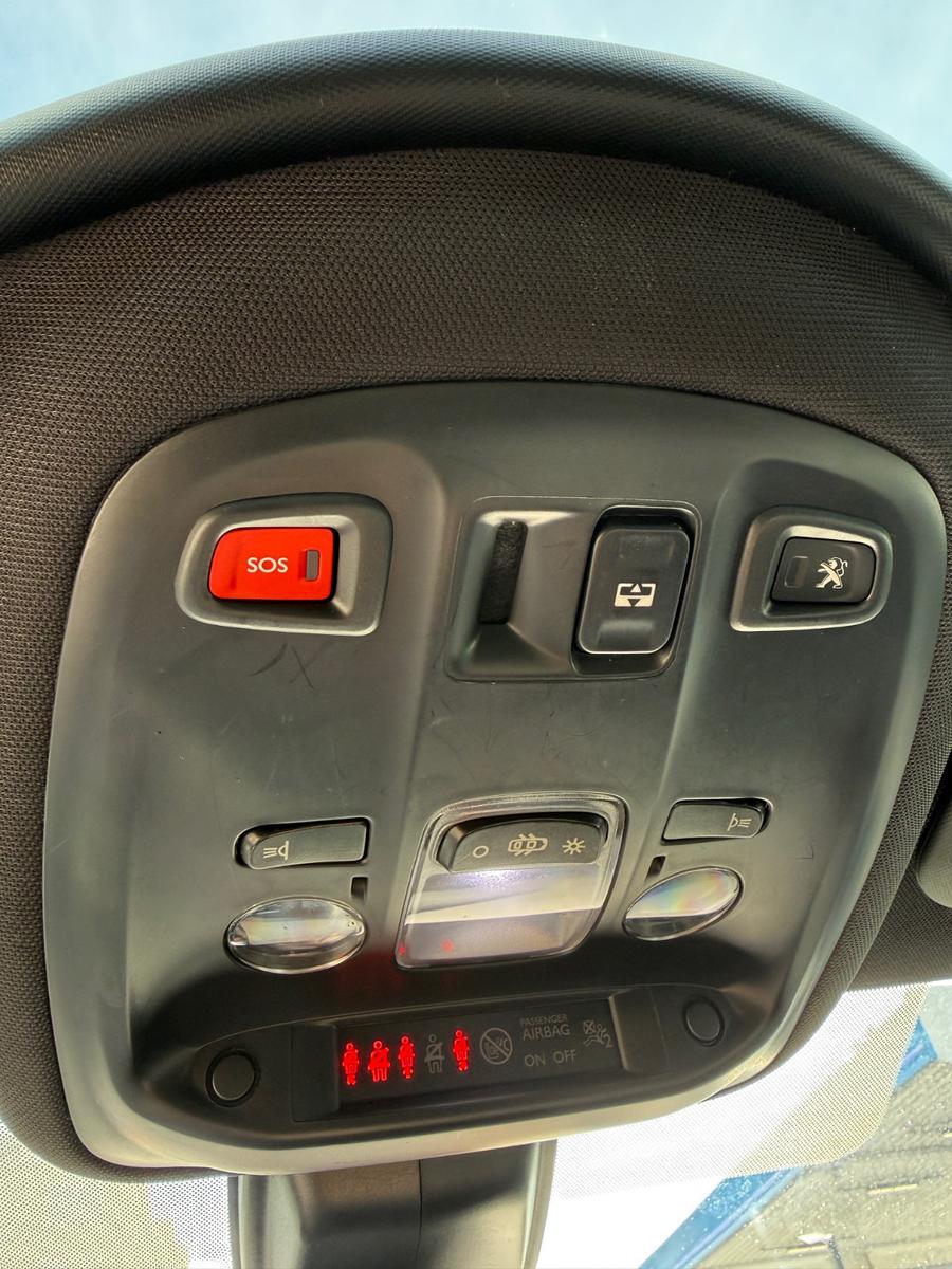 Peugeot 308 SW GT Diesel Pano Navi Kamera SHZ Alcantara