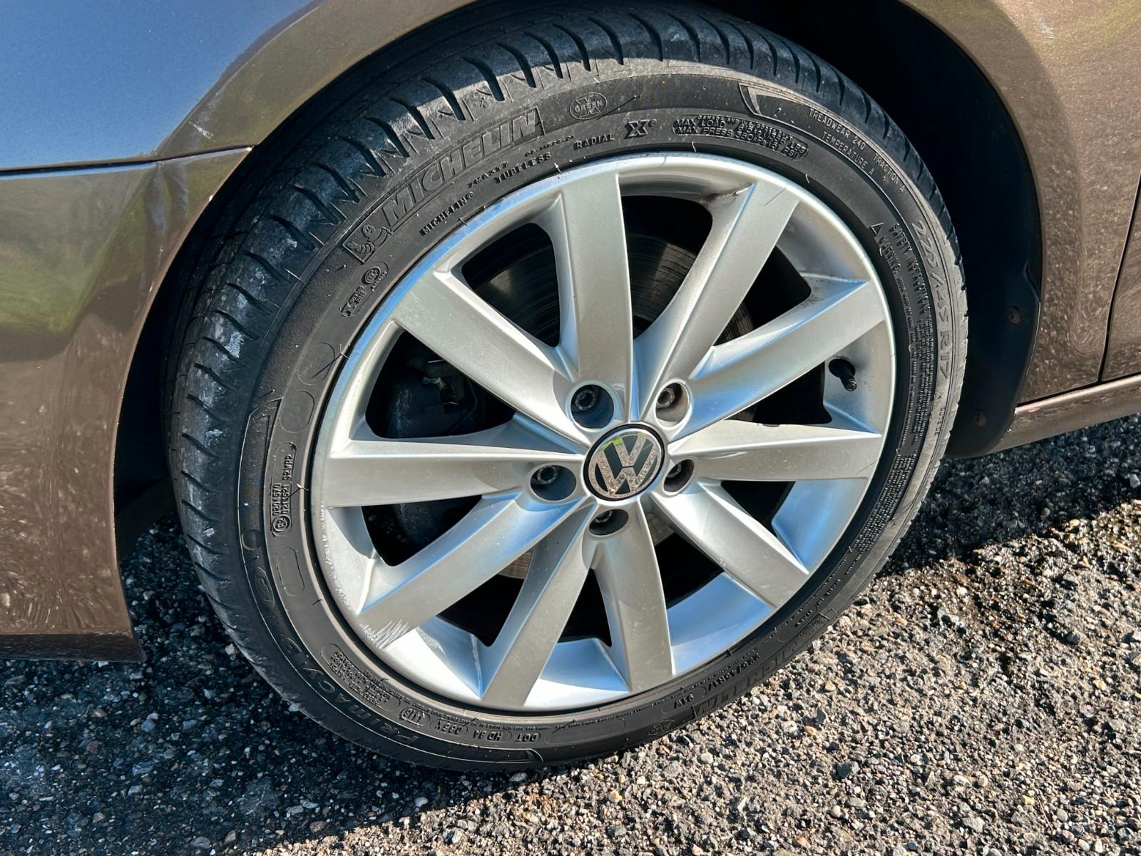 Volkswagen Golf 2011 — photo 9