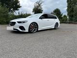 Opel Insignia 2.0 BiTurbo Diesel GSI Auto 4x4 ST GSI - Opel Insignia mit Diesel-Antrieb: Allradantrieb, Kombi, Automatik, 2.0