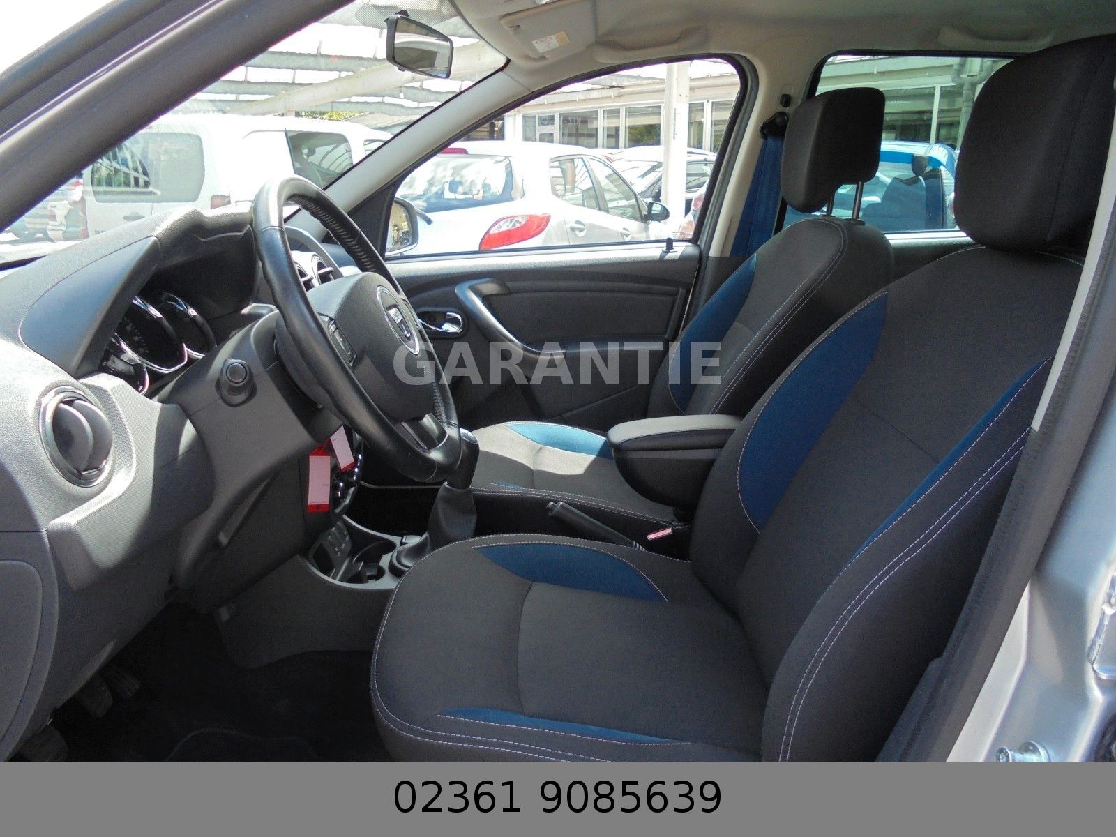 Fahrzeugabbildung Dacia Duster 1.6 Celebration 4x2 Klima/Navi/PDC/A H K/