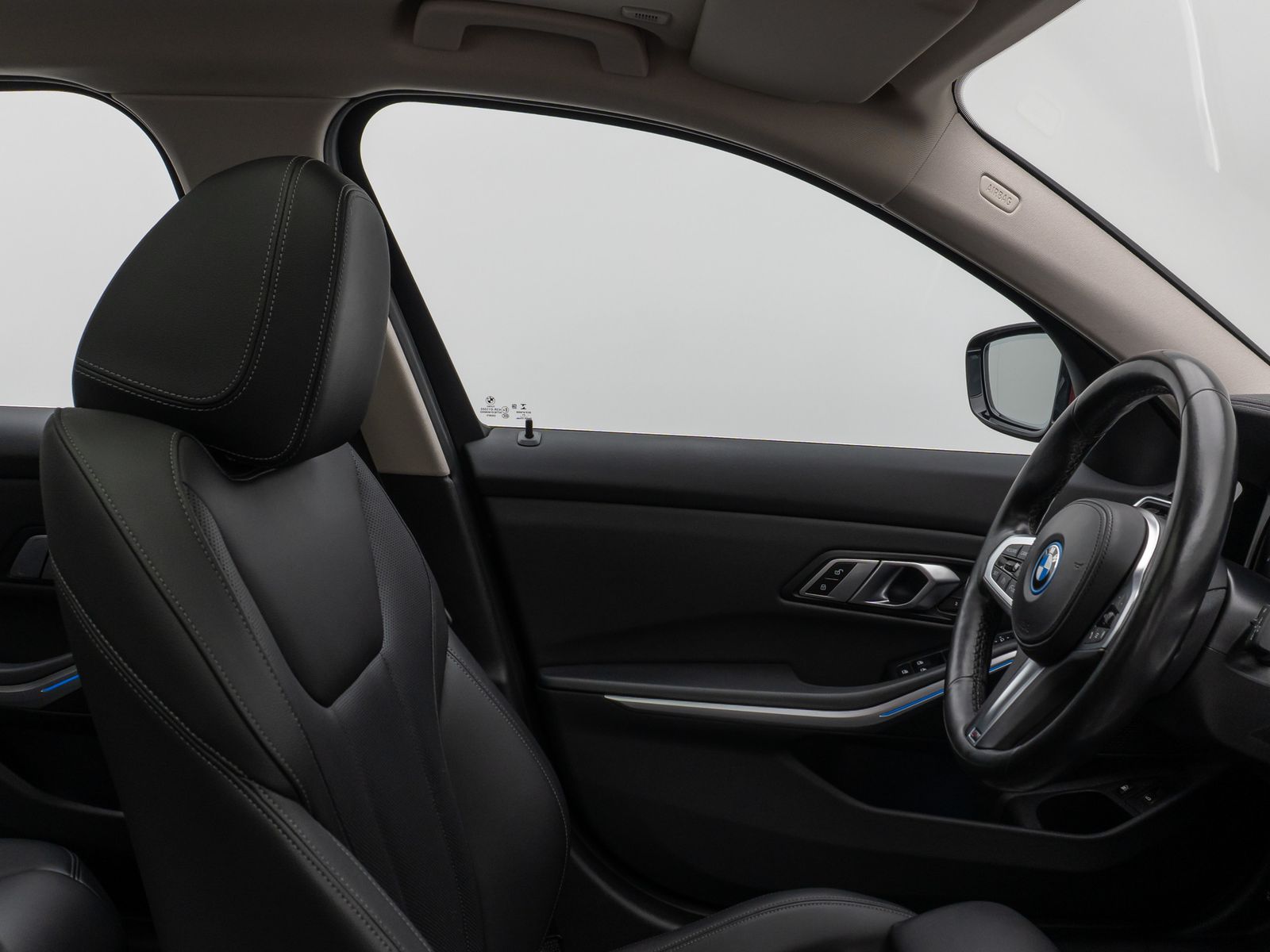 Fahrzeugabbildung BMW 320e Luxury Line Panorama Kamera DAB AHK Alarm