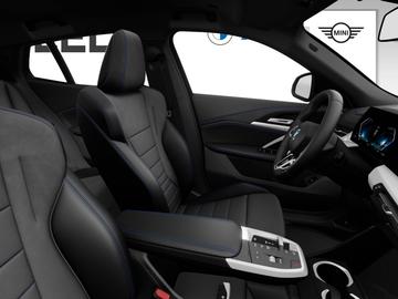 2026 BMW IX2 照片 10