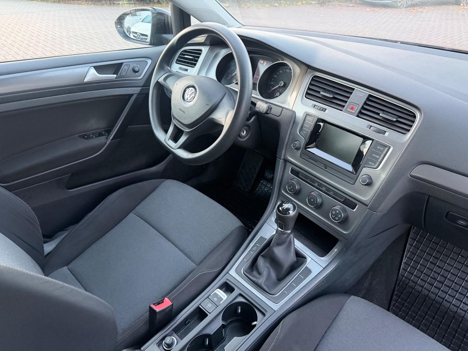 Volkswagen Golf 2015 — photo 11