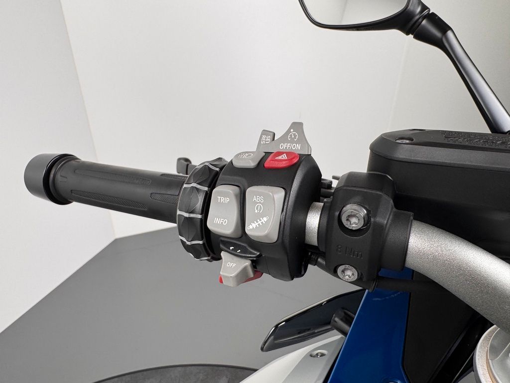 Fahrzeugabbildung BMW R 1200 RS *VIEL AUSSTATTUNG *1. HAND *TOP-GEPFLE