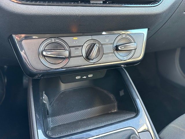 Fahrzeugabbildung SKODA Fabia 1.0l Selection LED+TEMPOMAT+++