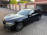 BMW 530d xDrive Touring A - - BMW 530: Kombi, 530d Xdrive