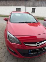 Opel Astra J Kombi mit flexflix-Fahrradträger - Opel Astra: Fahrradträger