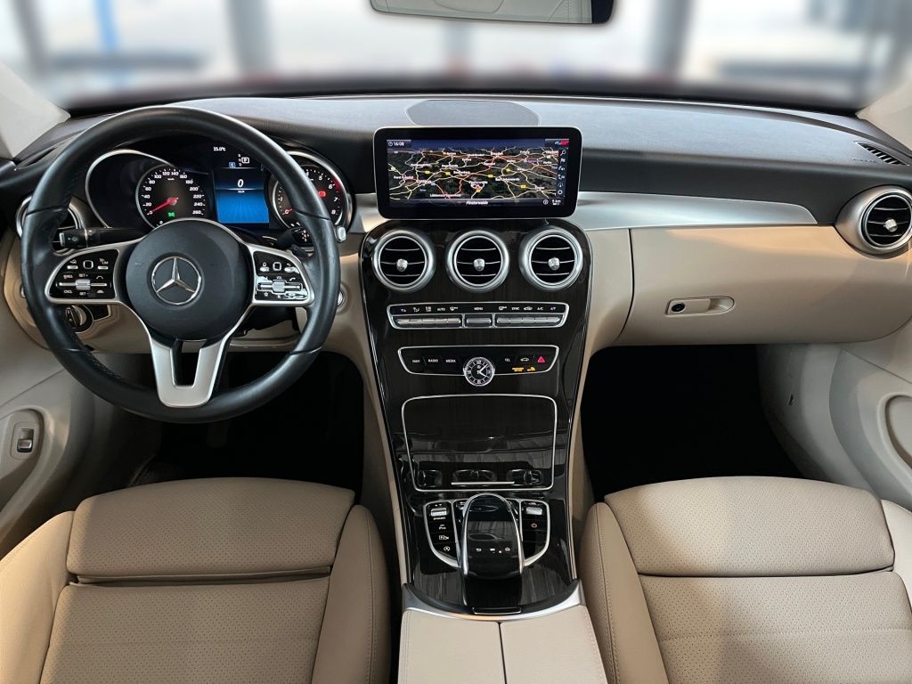 Fahrzeugabbildung Mercedes-Benz C 200 Coupé Distronic+ Navi LED SHZ KeyLess KAM