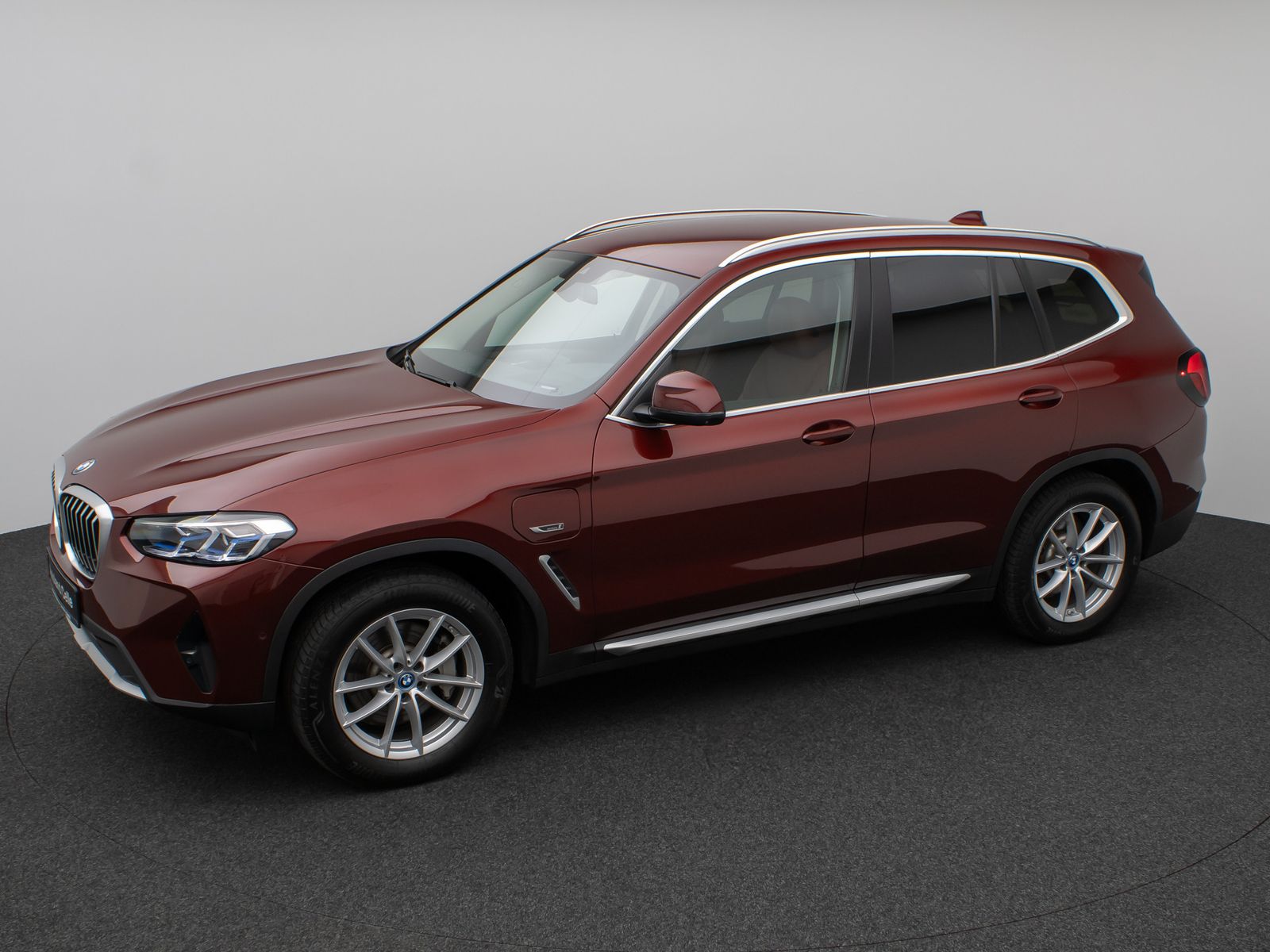 Fahrzeugabbildung BMW X3 xD30e Laser 360° HUD DAB HiFi Komfort Sport