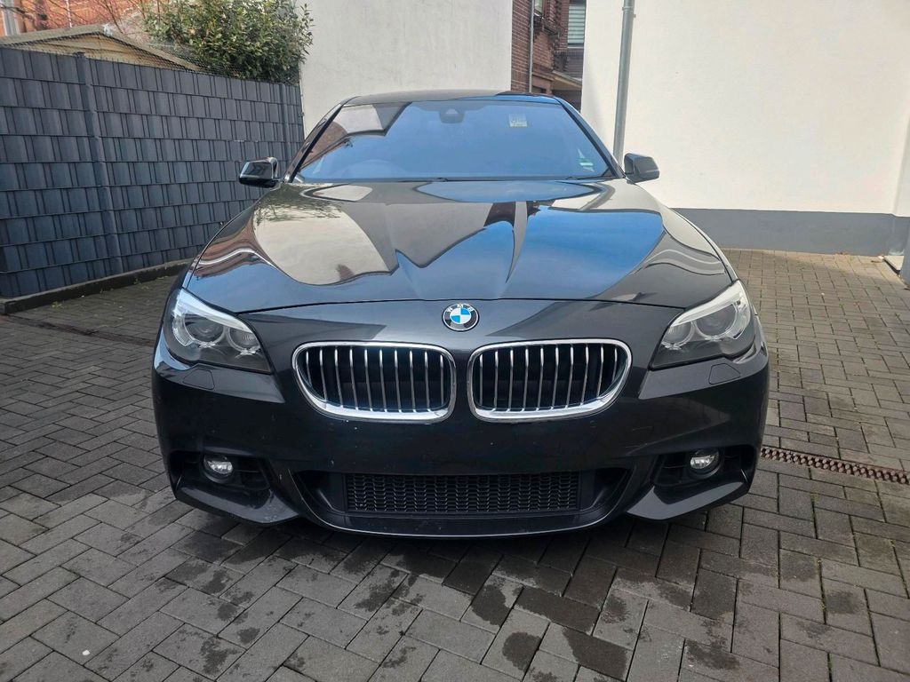 Image of BMW 530