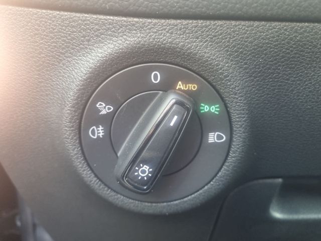 Fahrzeugabbildung SKODA Kodiaq 1.5 TSI DSG Clever NAVI MATRIX-LED