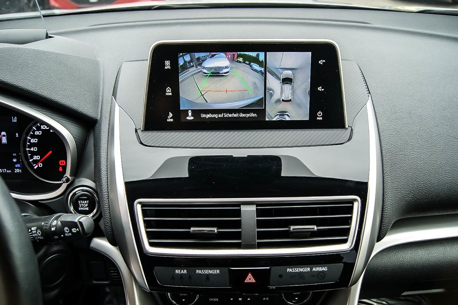 Fahrzeugabbildung Mitsubishi Eclipse Cross Intro Edition2WD 1HAND LED HEAD-UP