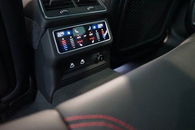 Audi RS6 | Keramik | 305 | B&O Advanced | Pano | VOLL