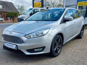 Fotografie Ford Focus Turnier 1.5 TDCI ECOBLUE Business 4 Season