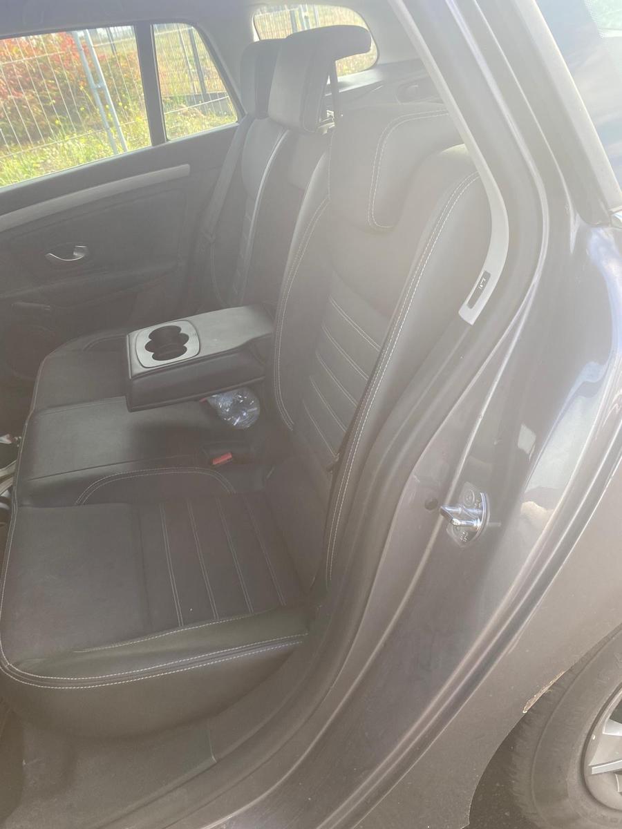 Renault Laguna 2012 — photo 9