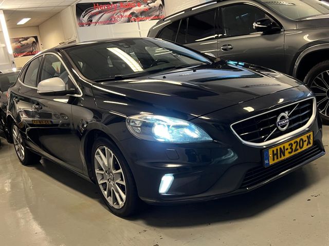 Volvo V40 2.0 D2 R-Design Navi Leder BJ-15 EURO-6