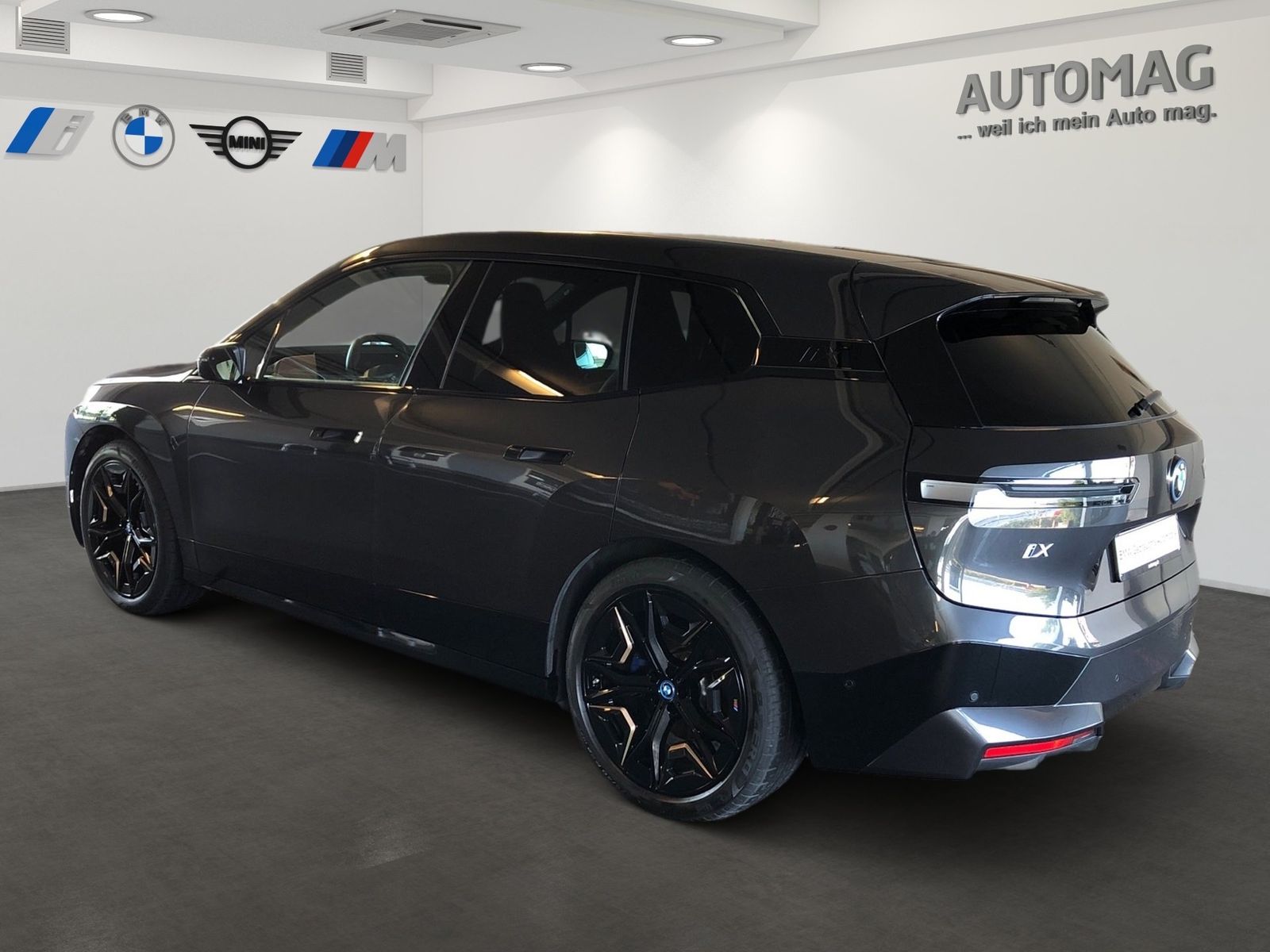 BMW iX xDrive40 Sportpaket AHK Laser Suite SkyLounge foto 4