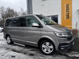 Volkswagen T6 Multivan = Rollstuhlgerecht - (fast) Vollauss - : Rollstuhlgerecht