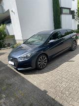 Hyundai i40 2.0 GDI Premium Automatik Premium - blaue Hyundai i40