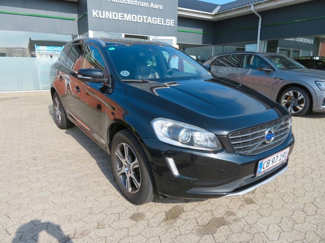 Volvo XC60 D5 215 PS Summum AWD PANO LEDER XENON