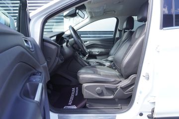 Ford Kuga - 12