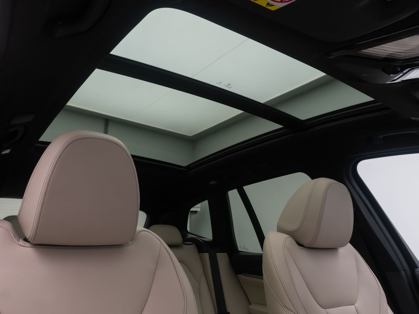 Fahrzeugabbildung BMW iX3 IMPRESSIVE 360&deg; H/K Panorama DAB HUD 20Zoll