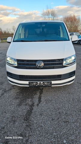 Volkswagen T6 Transporter Kombi 8 Sitze