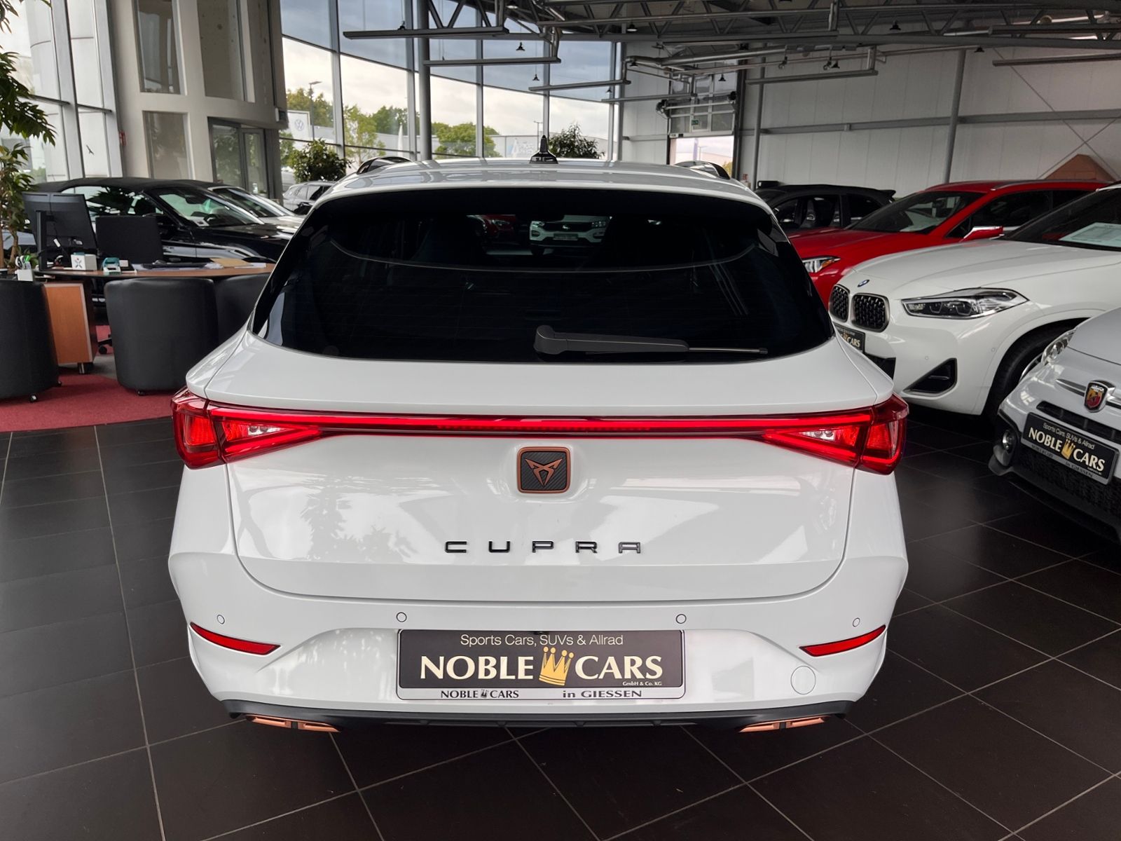 Fahrzeugabbildung CUPRA Leon Sportstourer VZ e-Hybrid RFK SHZ NAV